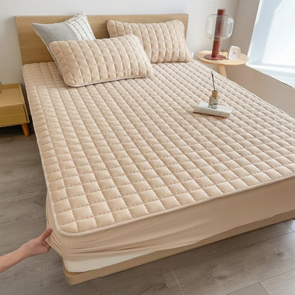 Waterproof Mattress Protector - Breathable Soft Fabric Fitted Bed Cover for Spills, Kids, Guest Room, Deep Pocket Fit