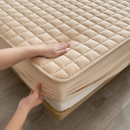 Waterproof Mattress Protector - Breathable Soft Fabric Fitted Bed Cover for Spills, Kids, Guest Room, Deep Pocket Fit