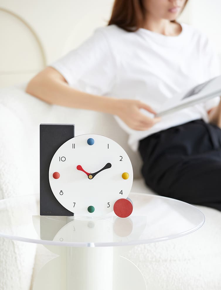 Modern Minimalist Colour Dot Desk Clock