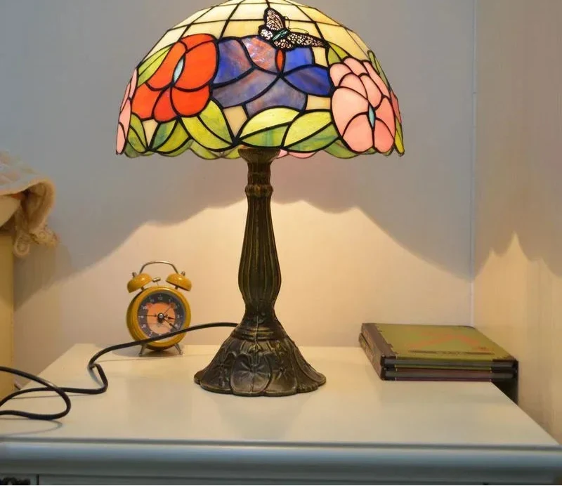 Retro Shell Table Lamp