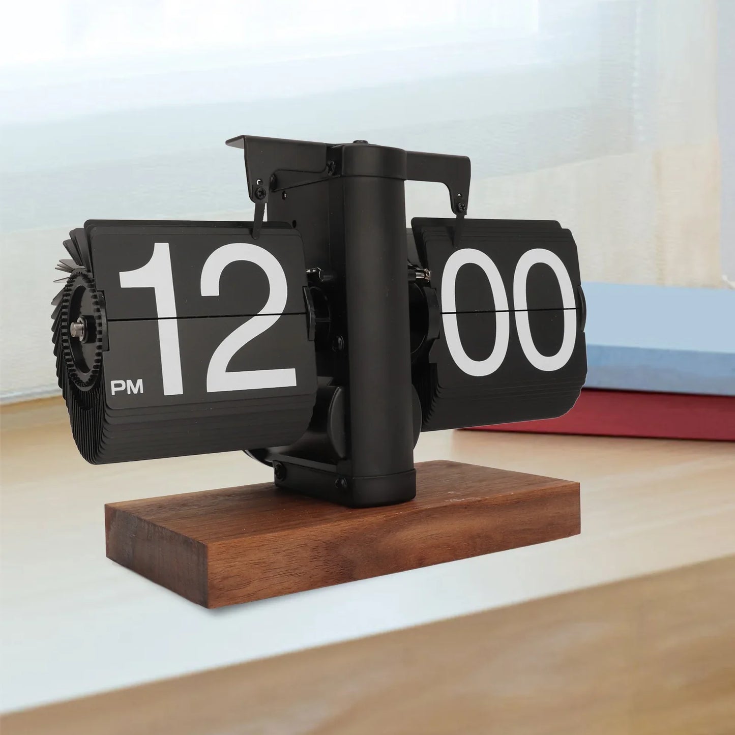 Vintage Automatic Mechanical Flip Clock