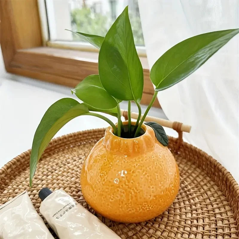 Fashionable Orange Design Ceramic Vase