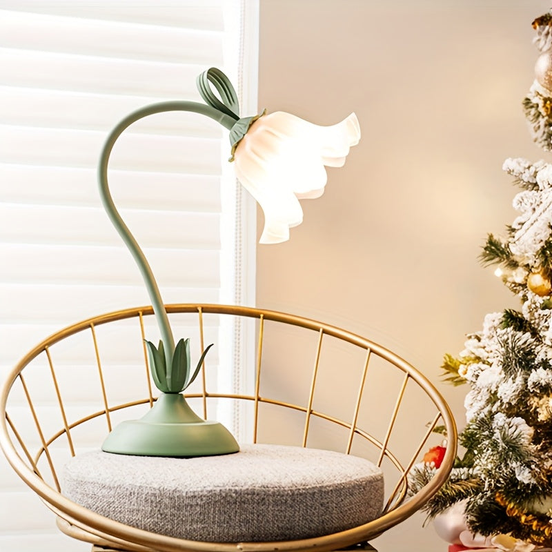 Floral Table Lamp USB Powered - Flower Shade Accent Light for Bedroom, Living Room, Reading Corner, Romantic Soft Glow