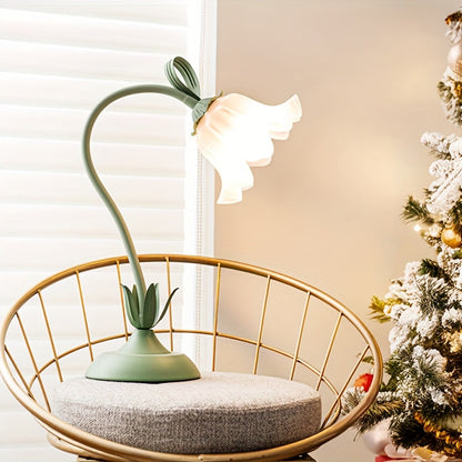 Floral Table Lamp USB Powered - Flower Shade Accent Light for Bedroom, Living Room, Reading Corner, Romantic Soft Glow