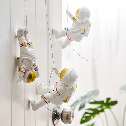 Astronaut Climber Wall Decorative Figurines